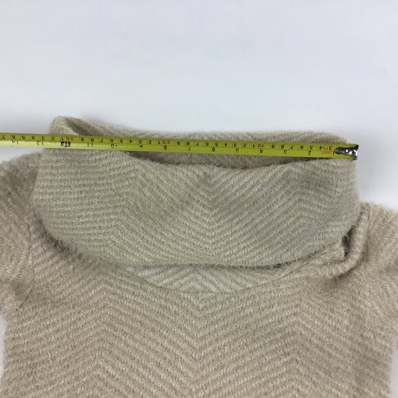 XOXO, Sweater - Picture 6 of 13